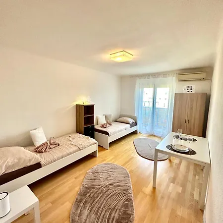 Quiet Near Airport Vienna #2 * سخويشات